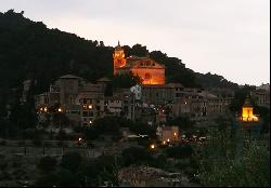 Nice rustic finca with pool and guest apartment for sale in Vall, Valldemossa 07170