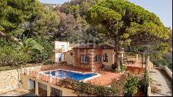 Unique Opportunity: Villa with Sea Views in Javea Port, Javea 03730