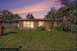 4414 E Sligh Avenue, Tampa FL 33610