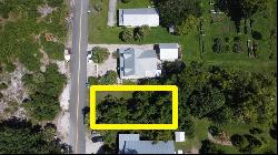 112 Dr Frederick S Humphries St, Apalachicola FL 32320