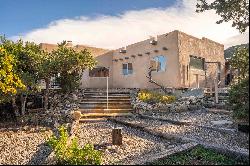 1008 Vista Encantada, Taos NM 87571