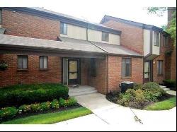 1852 Fishinger Road Unit 3, Columbus OH 43221