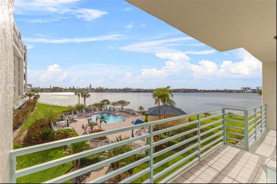 7974 Sailboat Key Boulevard S #201, South Pasadena FL 33707