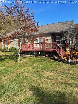 585 Pauley Road, South Charleston WV 25302