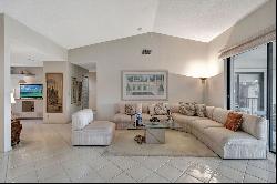 10343 S Circle Lake Drive #202, Boynton Beach FL 33437