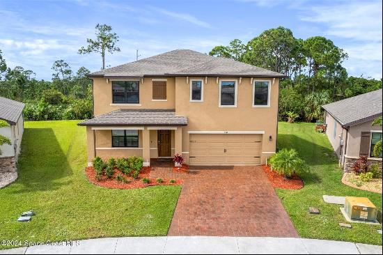 828 Old Country Road SE, Palm Bay FL 32909