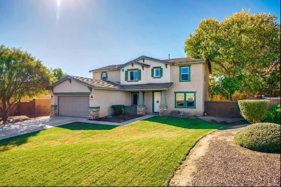 33221 Breighton Wood Street, Menifee CA 92584