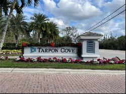 1035 Tarpon Cove DR #202, Naples FL 34110