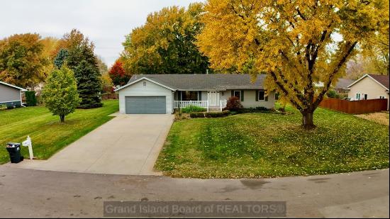 1704 Roberta Ave, Grand Island NE 68803