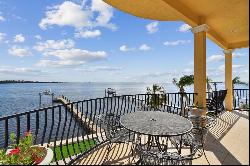 1679 Sea Breeze Drive, Tarpon Springs FL 34689