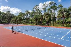 450 Robin Hood Cir Unit 201, Naples FL 34104