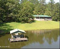 1966 Narrow Gauge Road, Bolton MS 39041