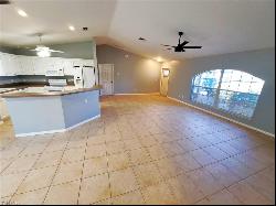 2206 SW 39th St, Cape Coral FL 33914