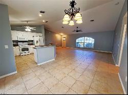 2206 SW 39th St, Cape Coral FL 33914