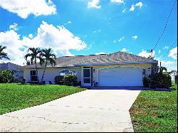 2206 SW 39th St, Cape Coral FL 33914