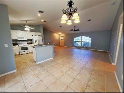 2206 SW 39th ST, Cape Coral FL 33914