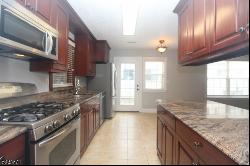 40 Sapphire Ln Unit 40, Franklin Twp. NJ 08823