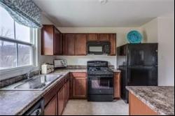 102 Morgan Dr, South Strabane PA 15301