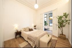 SPECTACULAR REFURBISHED FLAT IN EIXAMPLE ESQUERRA, Barcelona 08036