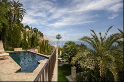 Seafront Villa for Sale in Altea, Prime Location, Altea 03590