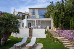 Seafront Villa for Sale in Altea, Prime Location, Altea 03590