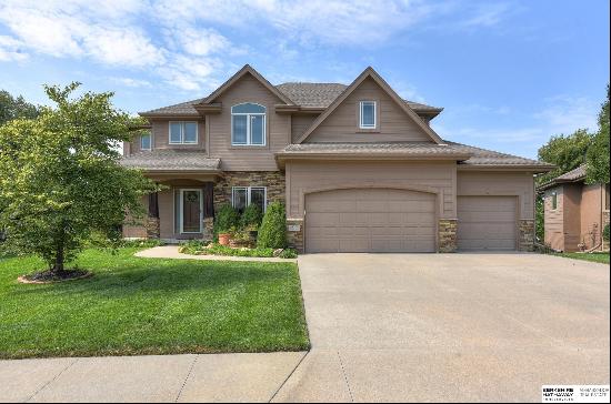 18208 Honeysuckle Drive, Elkhorn NE 68022