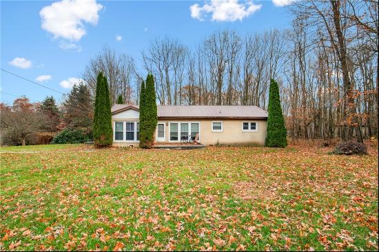 2002 Stoystown Rd, Somerset Twp PA 15541