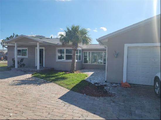 699 140th Avenue E, Madeira Beach FL 33708