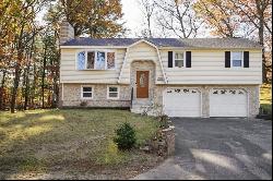 15 Dedham St, Methuen MA 01844