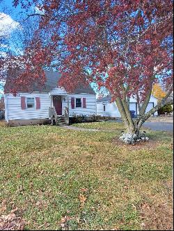 33 Buckland Street, Southington CT 06479