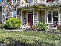 328 Squire Lane, Lititz PA 17543