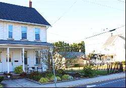 1438 Main Street, Hellertown Borough PA 18055