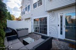 12 Dover Court, Tinton Falls NJ 07712