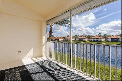 450 Robin Hood Circle Unit 201, Naples FL 34104