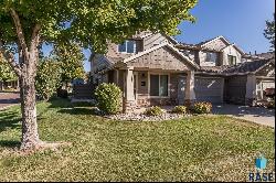 2900 E Hearthstone Pl, Sioux Falls SD 57108