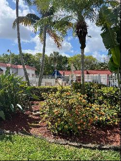 3550 NW 8th Avenue #302, Pompano Beach FL 33064