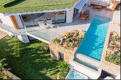 Bandol, L’Escourche neighborhood - Contemporary Villa with Sea View