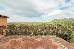 Cassis - House in the vineyards with pool