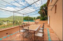 Cassis - House in the vineyards with pool