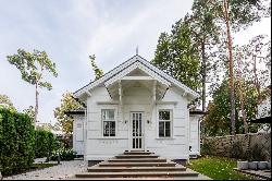 An exquisite design villa with 5 bedrooms in Jurmala