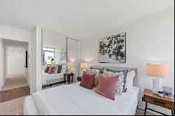 Chic Top Floor Remodeled 3 Bedroom Uni