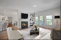 Meticulously Renovated Condominium Nestled in the Heart of Buckhead