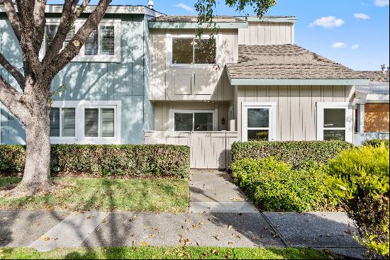 Beautiful Two-Story Contemporary Townhome