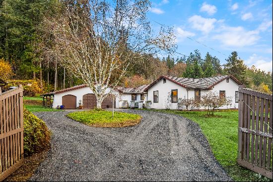 10450 Arrow Point Dr. NE, Bainbridge Island, WA 98110