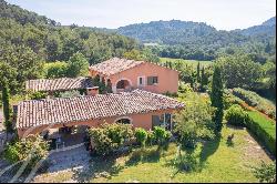 Hacienda style villa for sale in Vauvenargues, absolute peace, Sainte Victoire view