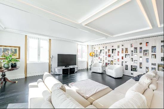 Excellent 4-bedroom apartment in Chiado, Lisbon.