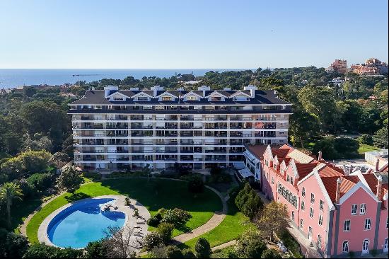 Unique Penthouse Apartment, Cascais Centre