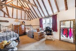 Pond Farm Close, Walton on the Hill, Tadworth, Surrey, KT20 7RY