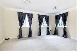 Sunning Avenue, Sunningdale, Ascot, Berkshire, SL5 9PN