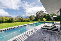 Roderick Way, Constantia, Cape Town, 7806